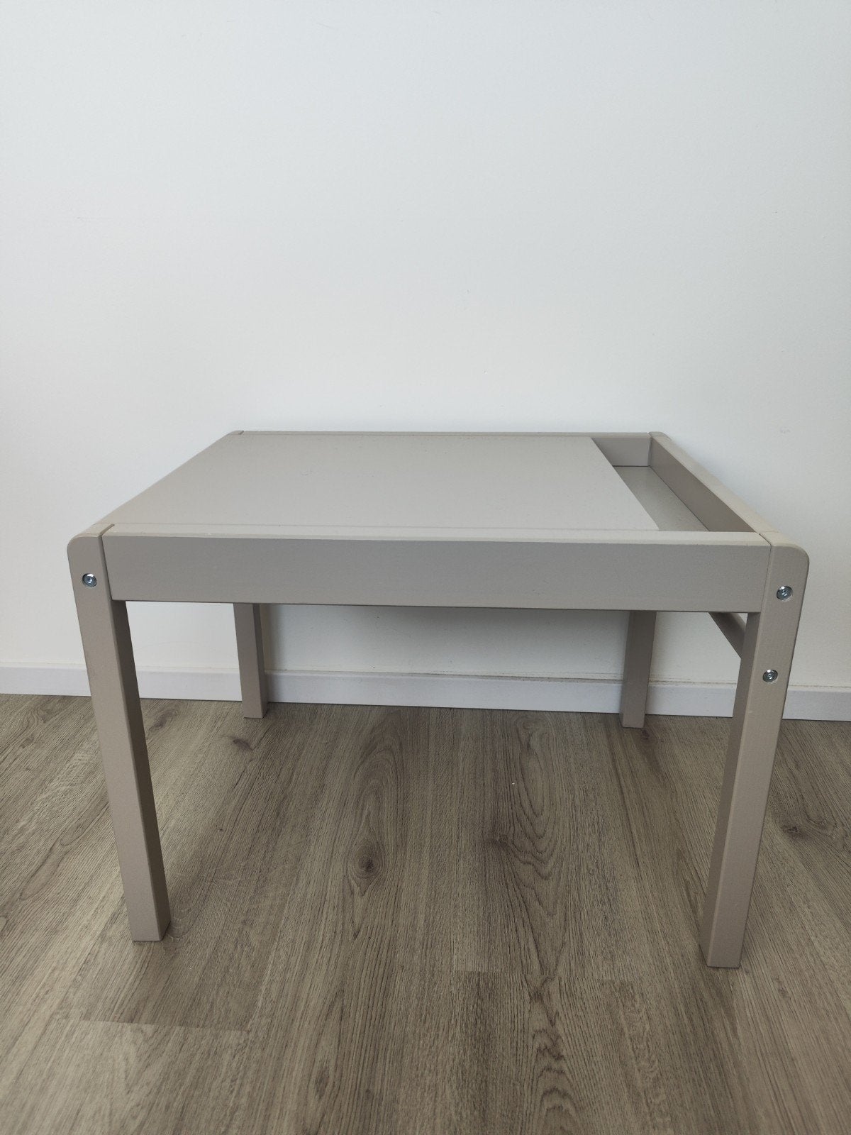 H&M Kinderbureau - Beige - Zo goed als nieuw, Kinderen en Baby's, Kinderkamer | Tafels en Stoelen, Ophalen