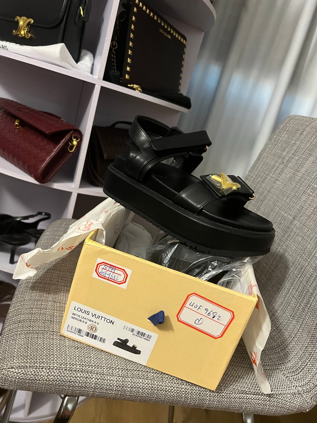 Louis Vuitton Sandalen - Zwart, Maat 39, Zwart, Nieuw, Sandalen of Muiltjes, Ophalen of Verzenden