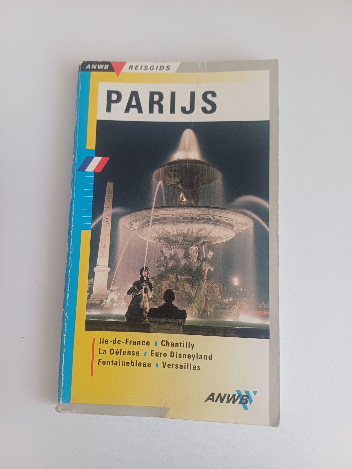 ANWB Reisgids Parijs - Uitgebreide stratenatlas, Boeken, Gelezen, Europa, Ophalen of Verzenden, Reisgids of -boek