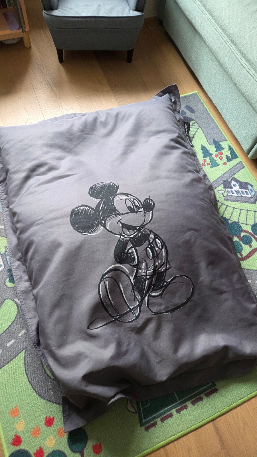 Leuke Miki Mouse kinder zitzak, Huis en Inrichting, Ophalen, Zo goed als nieuw