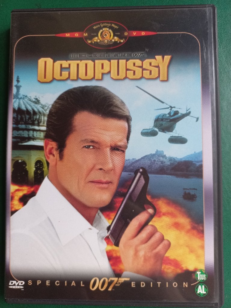 James Bond (007) - Octopussy (1983), Engels, Ophalen of Verzenden, Zo goed als nieuw, Alle leeftijden