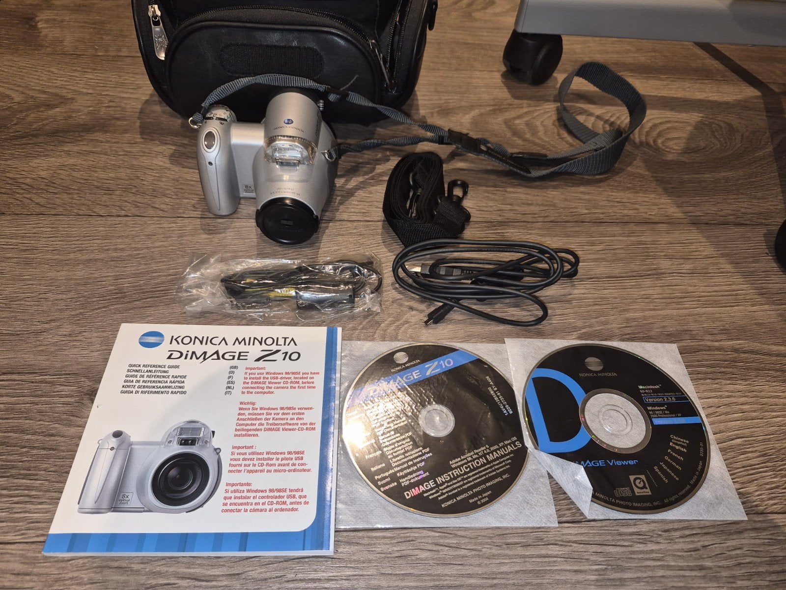 Konica Minolta DiMAGE Z10 Dig. Camera met Tas en Accessoi, Ingebouwde flitser, Gebruikt, Konica, Ophalen of Verzenden