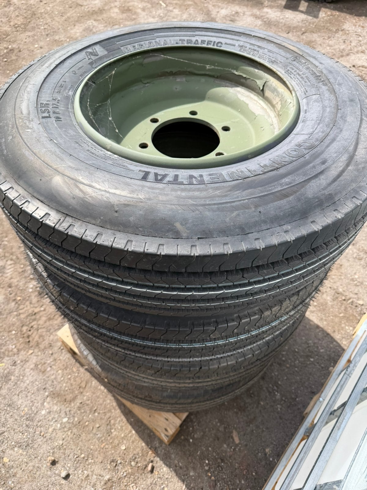 4X bandan op velg. Continental 10R17.5 / 10 r 17,5 LSR, Zakelijke goederen, Agrarisch | Onderdelen | Banden, Velgen en Assen, Ophalen
