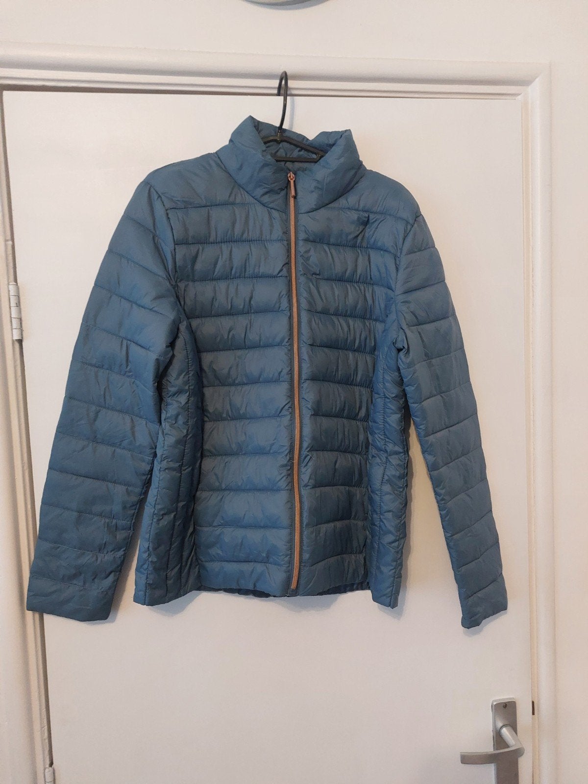 Blauwe puffer jacket met zakken maat M, Maat 38/40 (M), Blauw, Ophalen of Verzenden, Zo goed als nieuw