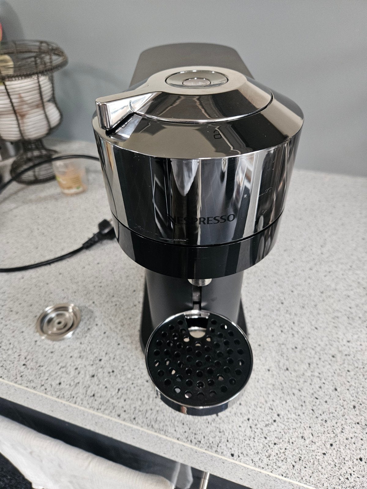 Nespresso apparaat met adapter voor Aldi cups, Ophalen of Verzenden, Gebruikt, Espresso apparaat, Koffiepads en cups
