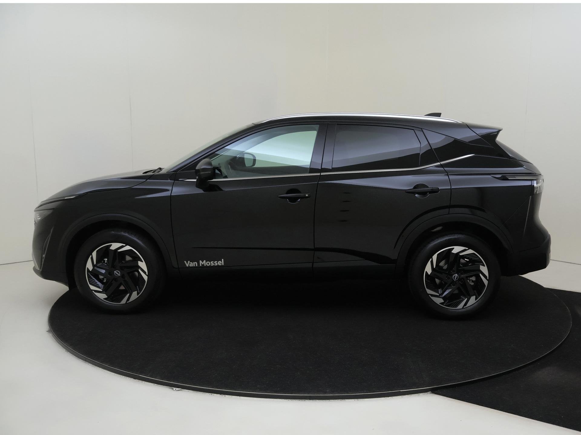 Nissan Qashqai 1.3 MHEV N-Connecta Cold pack | Panorama dak, Voorwielaandrijving, Stof, 4 cilinders, 700 kg