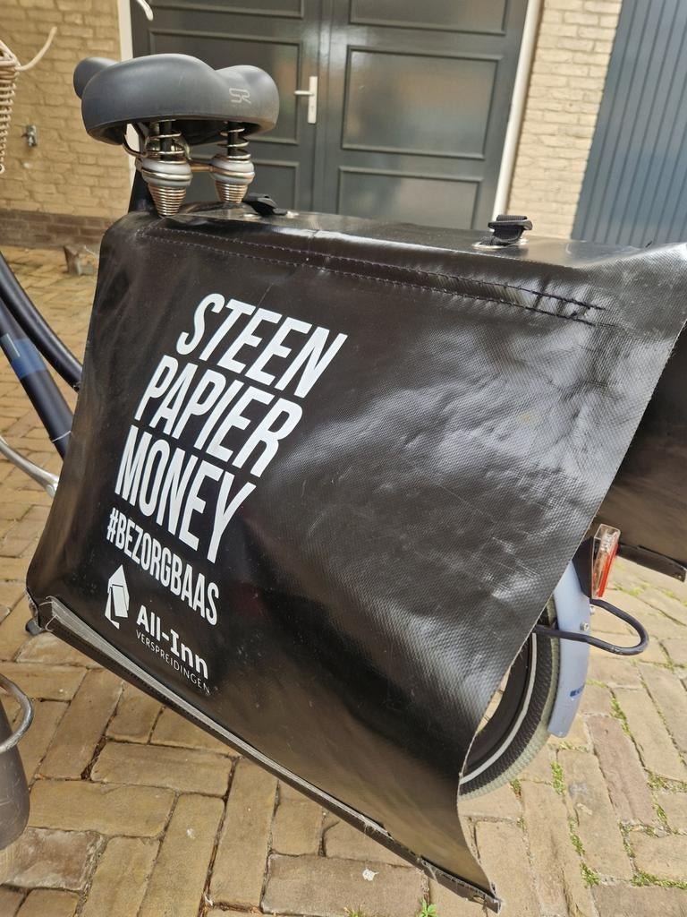 Krantentas - fietstas, Ophalen, Zo goed als nieuw