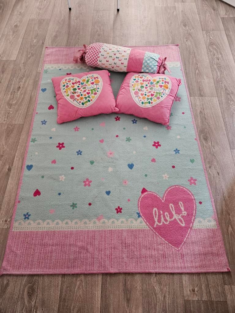 Lief! Vloerkleed met kussens en rolkussen, Ophalen of Verzenden, Gebruikt