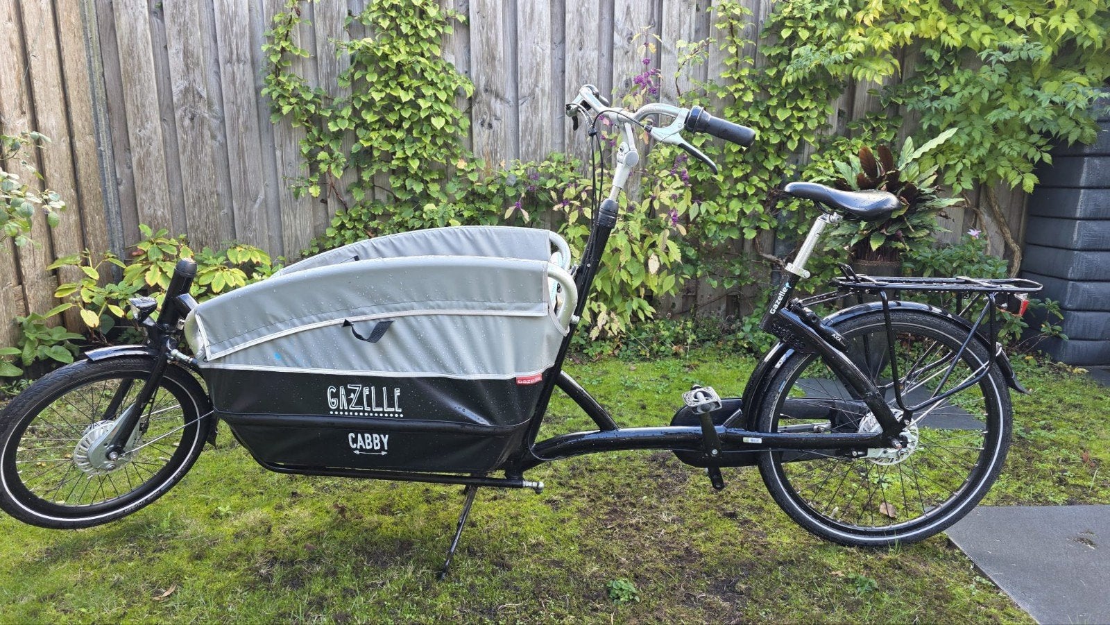 goed onderhouden Gazelle Cabby bakfiets met accessoires, Ophalen, Gebruikt, 3 kinderen, Huif