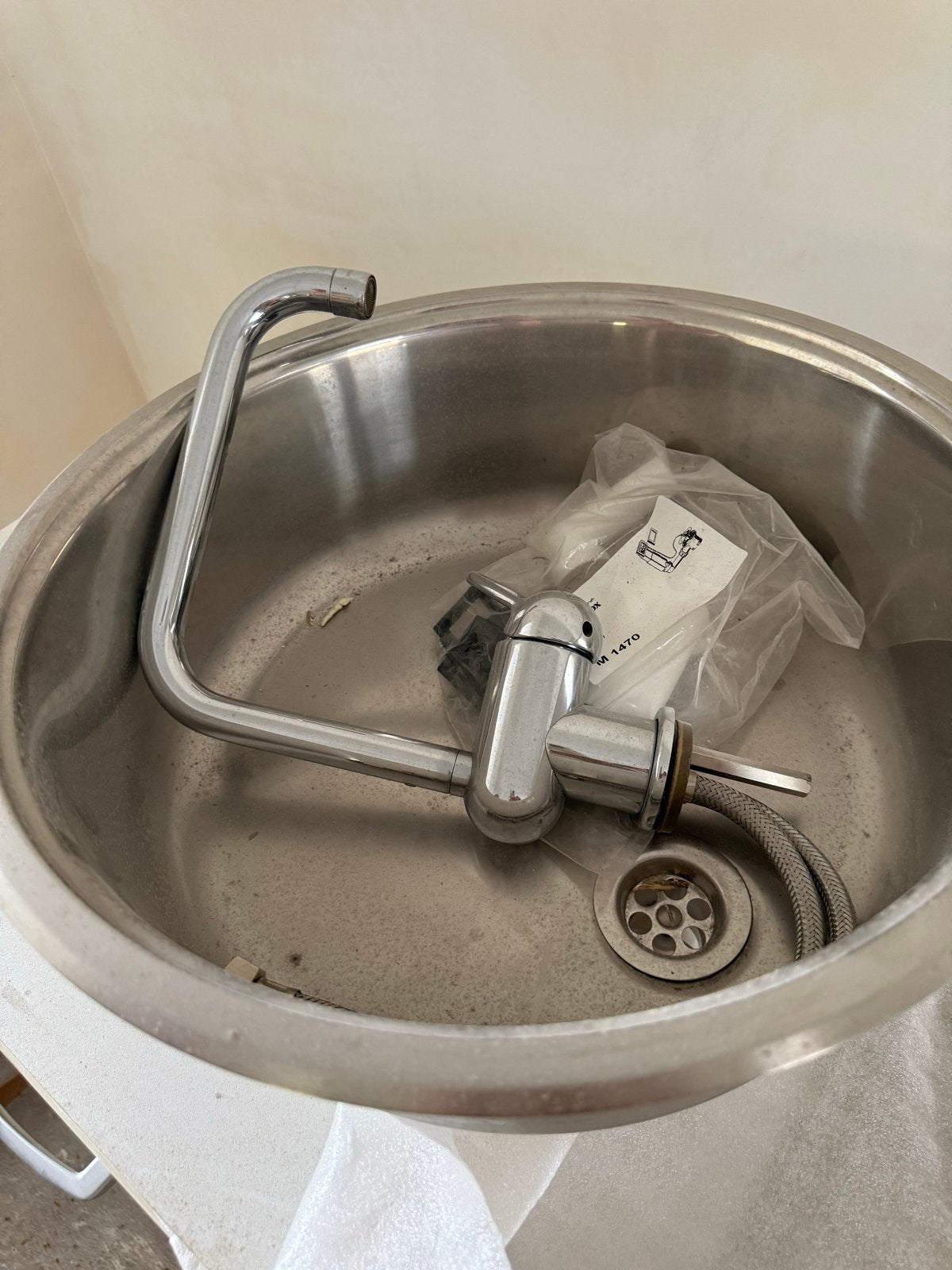 Nieuwe chroom Kraan met nieuwe RVS Wasbak, Ophalen, Nieuw