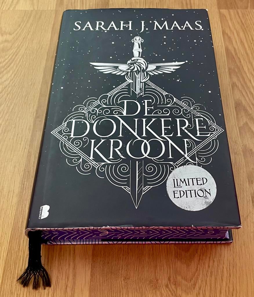 Boek Sarah j maas de donkere kroon goede staat, Ophalen of Verzenden, Zo goed als nieuw