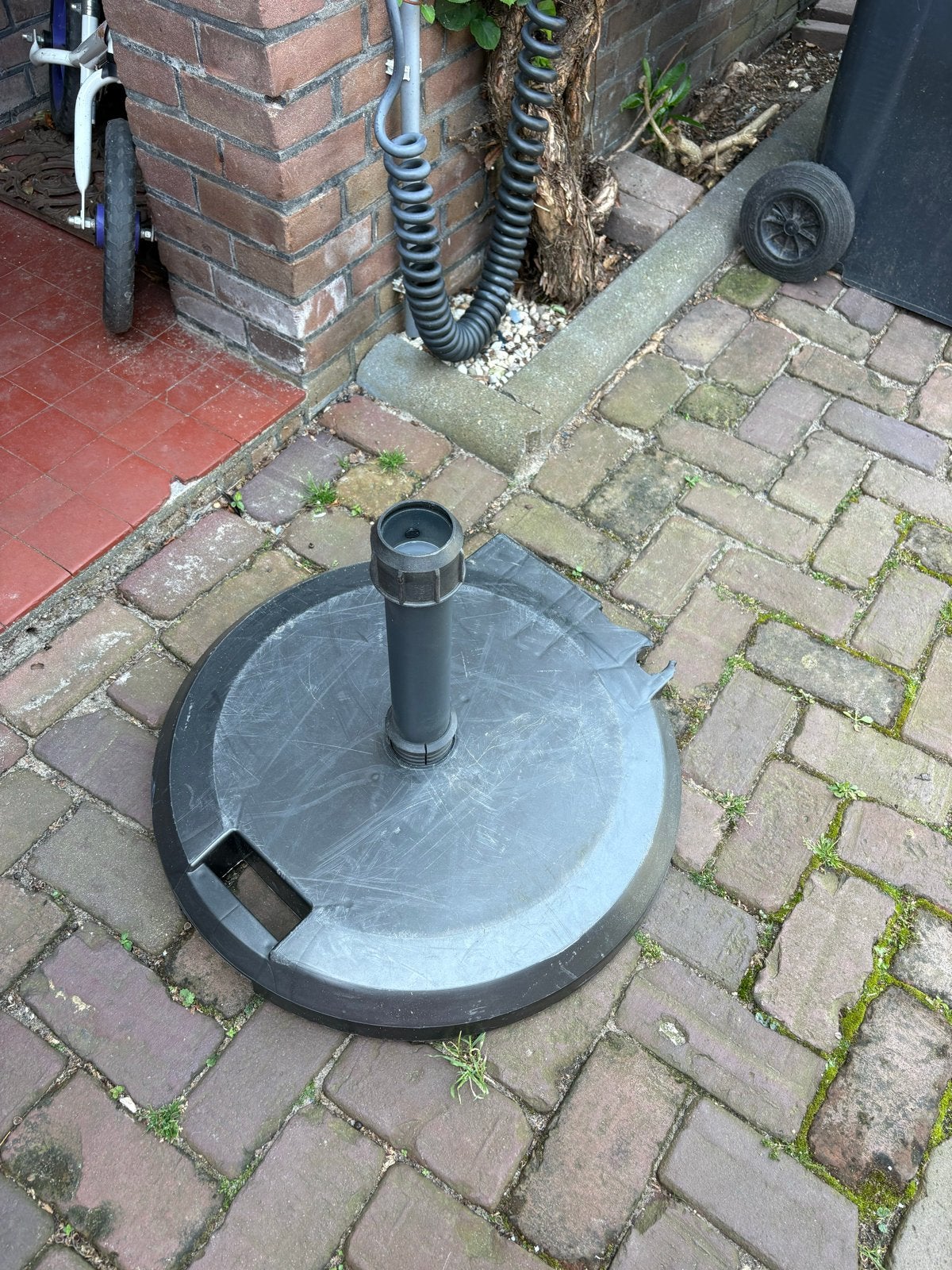 Parasolvoet 38kg beton met wielen - Gebruikt, Tuin en Terras, Parasols, Ophalen, Gebruikt, Minder dan 1 meter, Parasolvoet