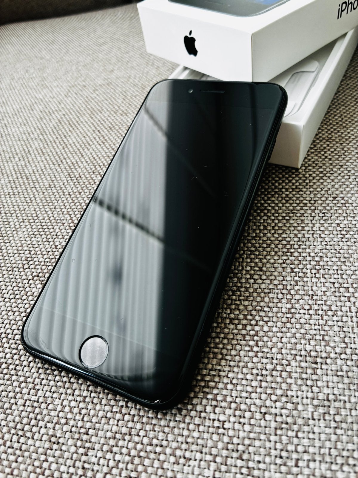 iPhone SE 2020 128GB - 80% batterijconditie, Telecommunicatie, Mobiele telefoons | Apple iPhone, Zwart, Ophalen of Verzenden, Zonder simlock
