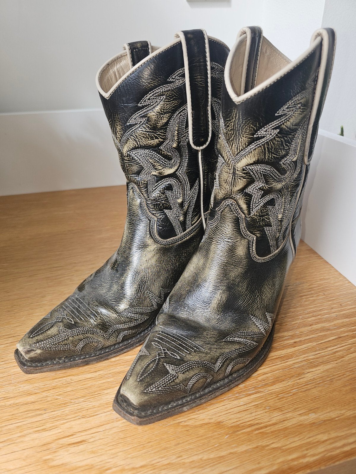 zwart, wit stoere cowboylaars Sendra, maat 38, Kleding | Dames, Schoenen, Sendra, Zwart, Lage of Enkellaarzen, Ophalen of Verzenden