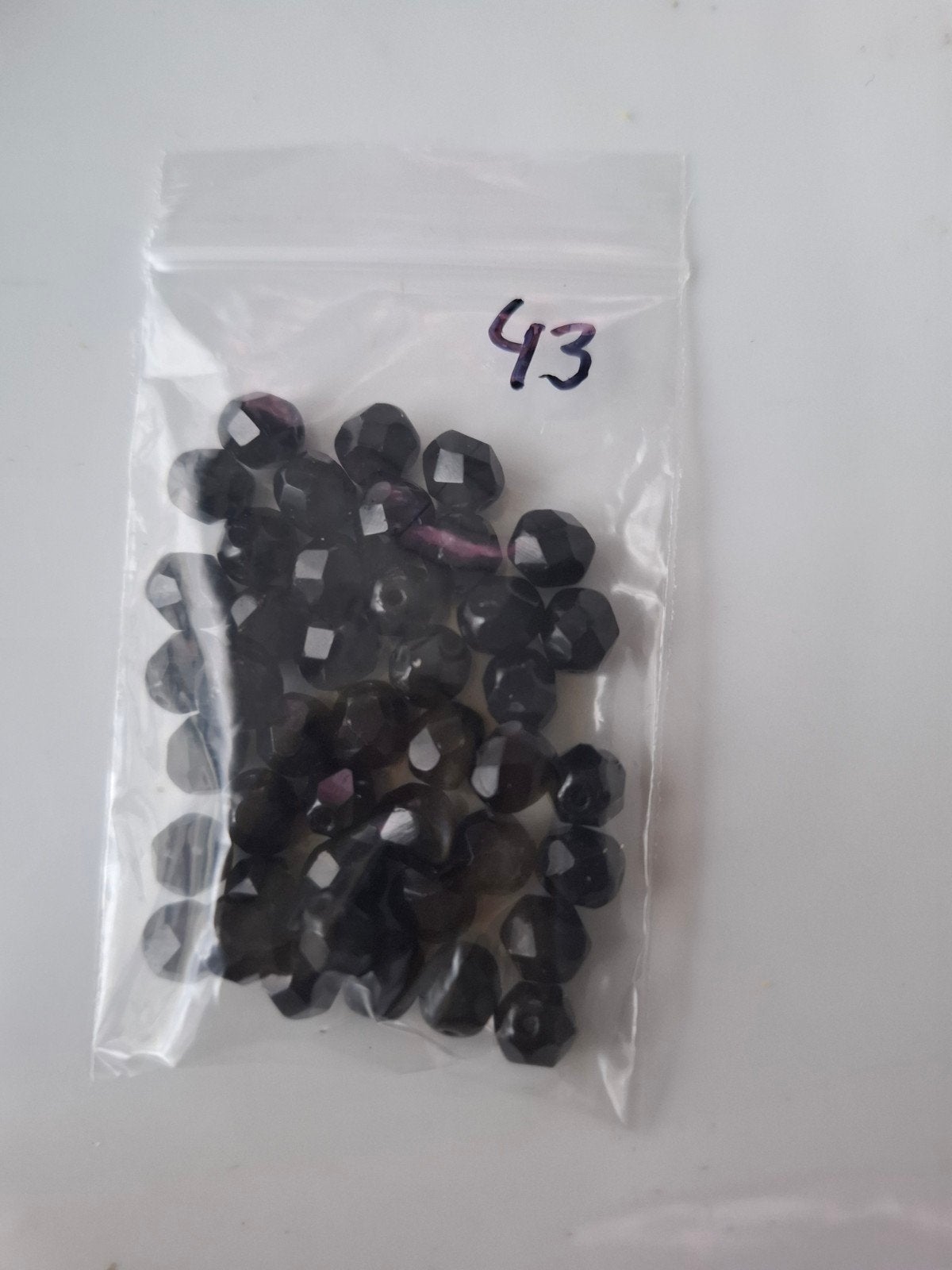 43 stuks 7 mm Tsjechische glaskralen zwart kralen partij, Kraal, -, -, Nieuw