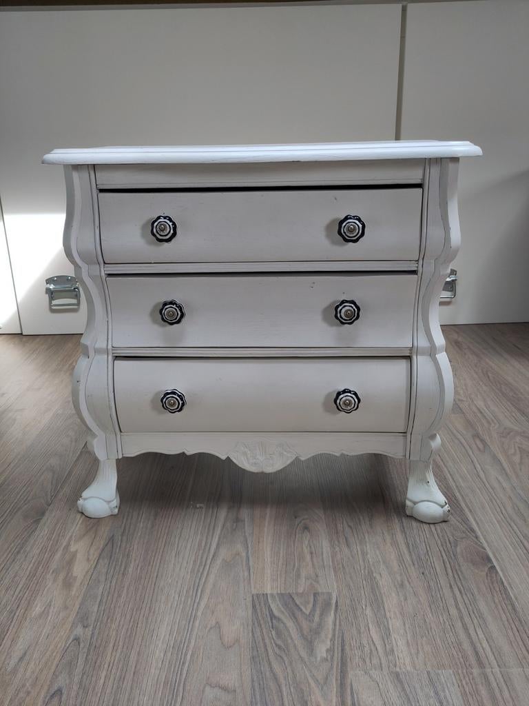 Vintage Ladekastje - Wit met sierlijke knoppen, Huis en Inrichting, Kasten | Ladekasten, Ophalen, Minder dan 50 cm, Gebruikt, Vintage, Brocante