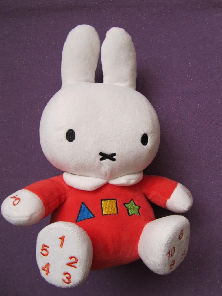 TIAMO Knuffel KONIJN NIJNTJE  MET MUZIEK UIT 2007 **Nieuw**, Oranje, Met label, Nijntje, Ophalen of Verzenden