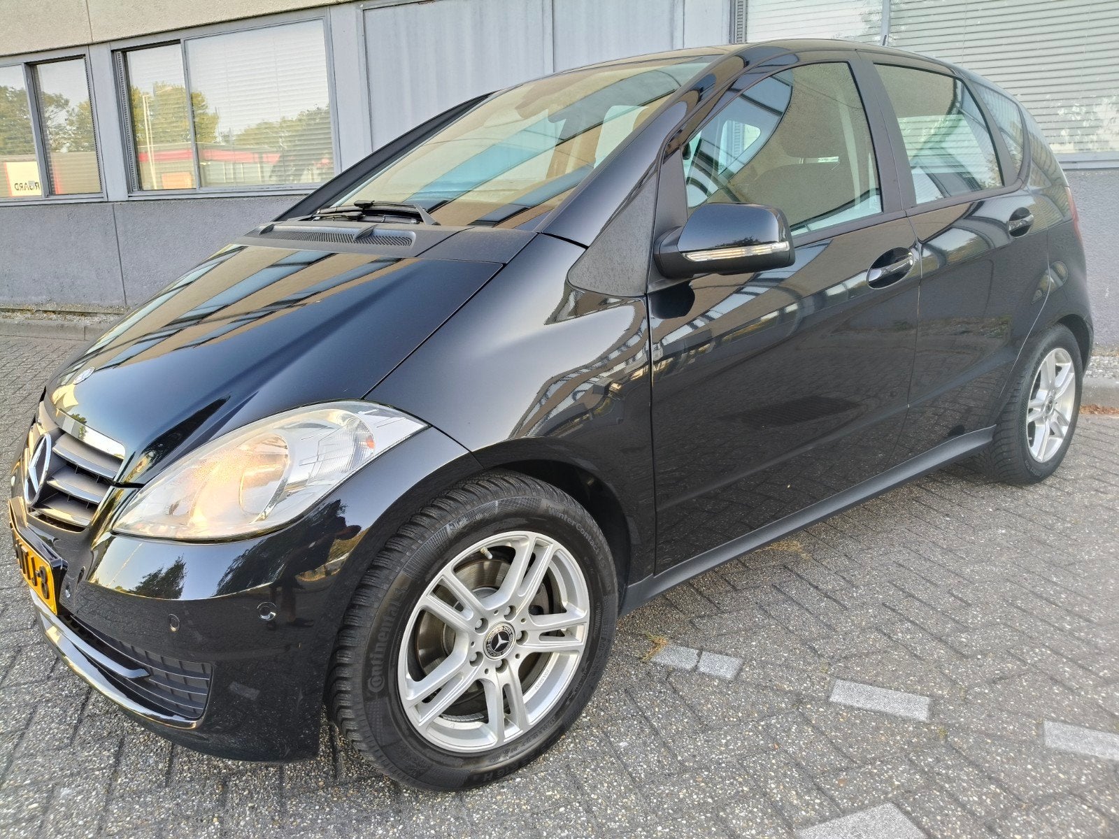 Mercedes-Benz A-Klasse A160 AUTOMAAT AIRCO TREKHAAK, Auto's, Euro 5, 1498 cc, Zwart, Zwart