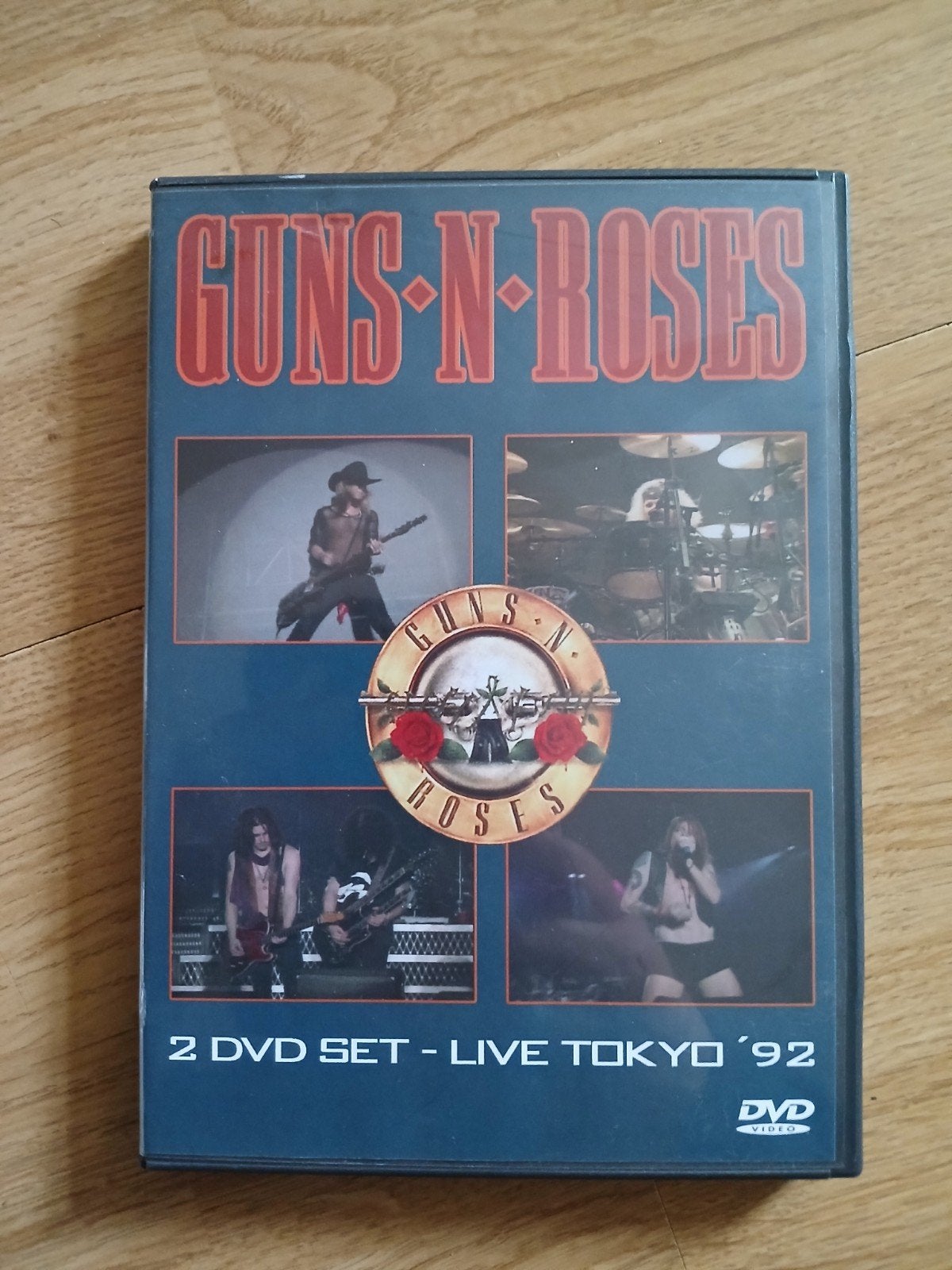 Guns N' Roses - Live Tokyo '92 (2 DVD Set), Vanaf 12 jaar, Ophalen, Gebruikt