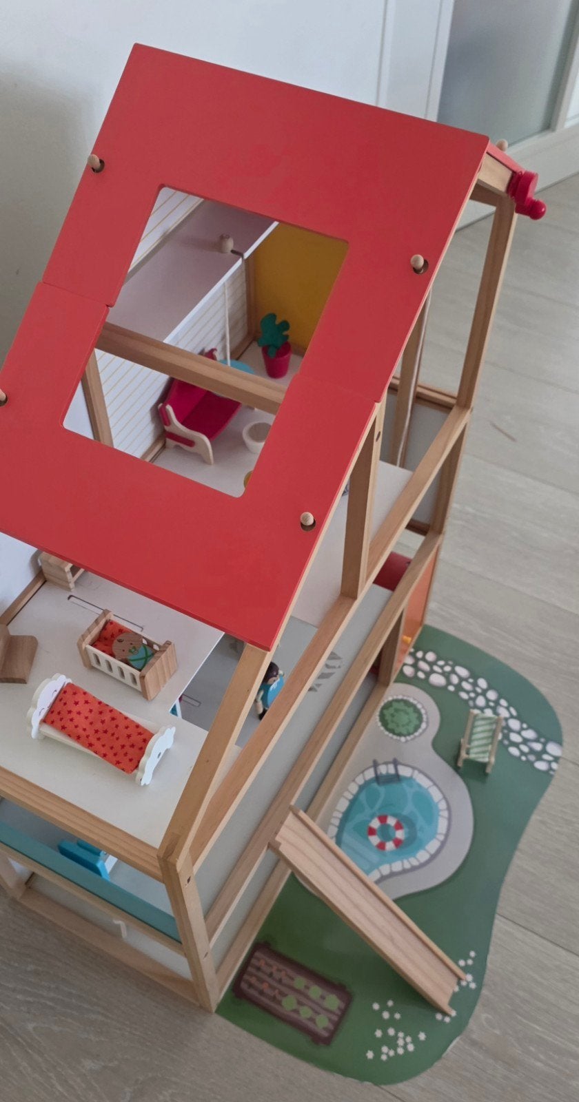 Mooie poppenhuis hout, Kinderen en Baby's, Speelgoed | Poppenhuizen, Ophalen, Gebruikt, Poppenhuis