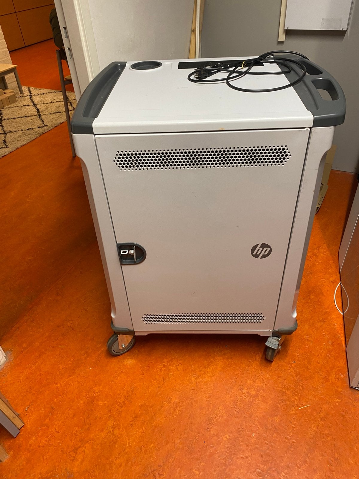 Chromebook kast, Computers en Software, Ophalen, Niet werkend