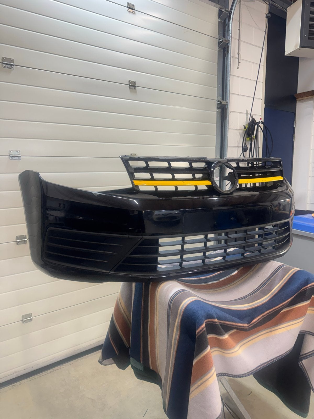 Voorbumper Volkswagen Caddy (2015-2020), Ophalen, Gebruikt, Bumper, Volkswagen