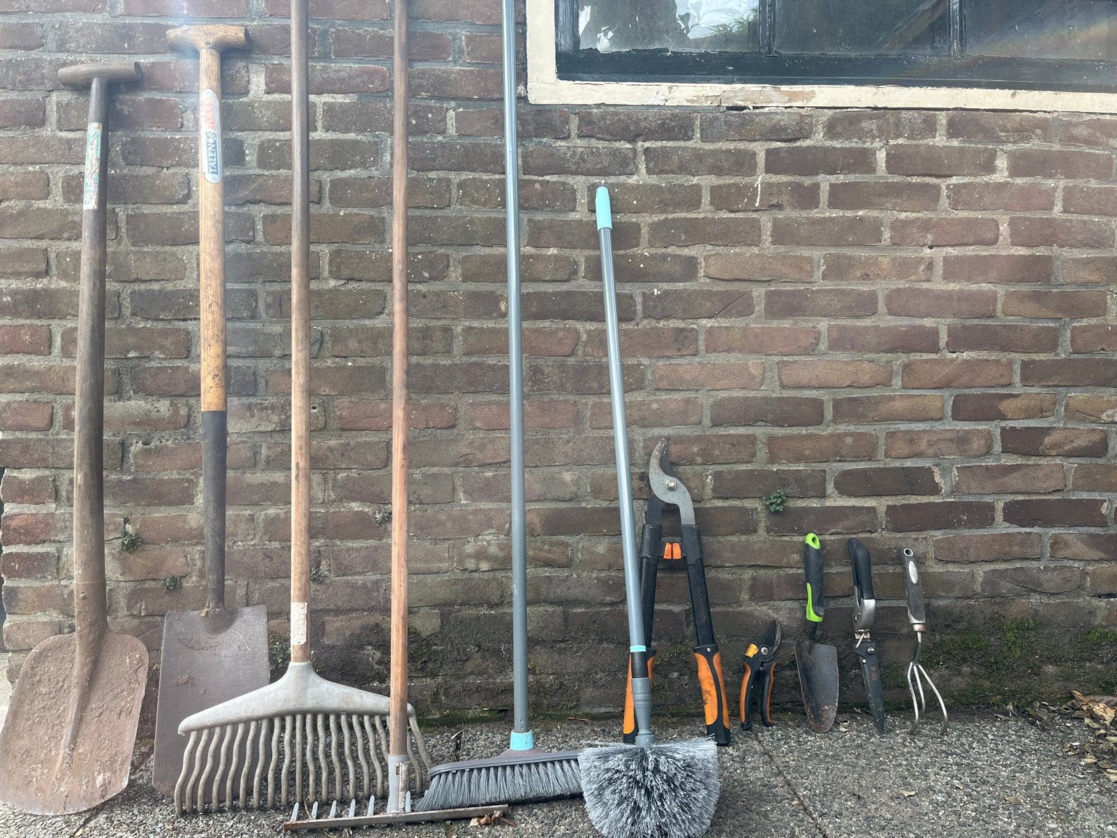 Divers tuingereedschap - Schop, hark, bezem, snoeischaar, Ophalen, Gebruikt, Overige soorten