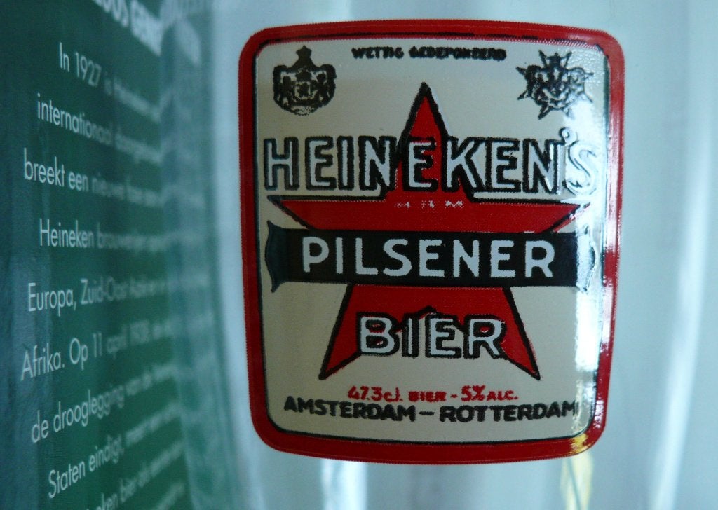 bierglas in doos HEINEKEN limited edition, Verzamelen, Biermerken, Ophalen of Verzenden, Nieuw, Glas of Glazen, Heineken