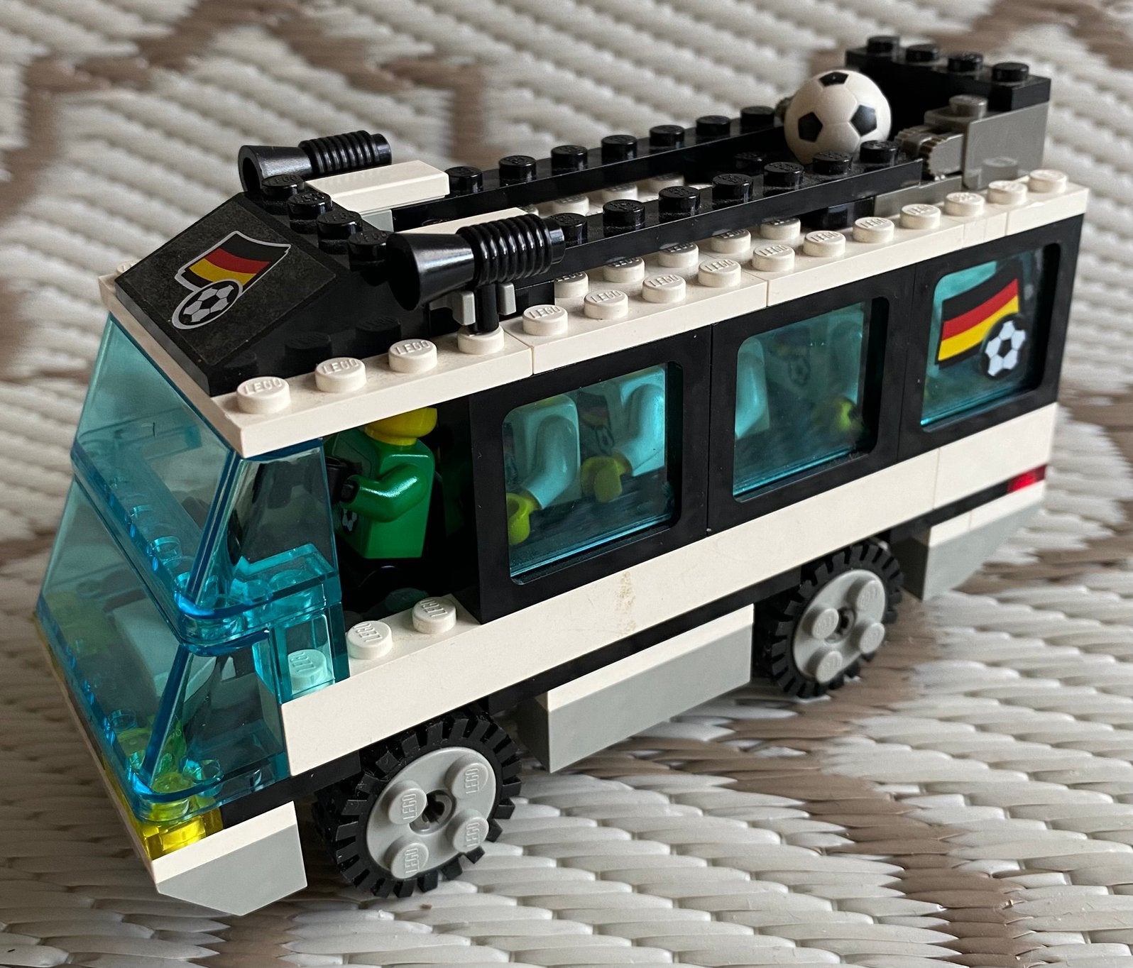 Lego spelersbus EK2000 Duitsland 3404, Kinderen en Baby's, Speelgoed | Duplo en Lego, Overige thema's, Verzenden, Lego, Zo goed als nieuw