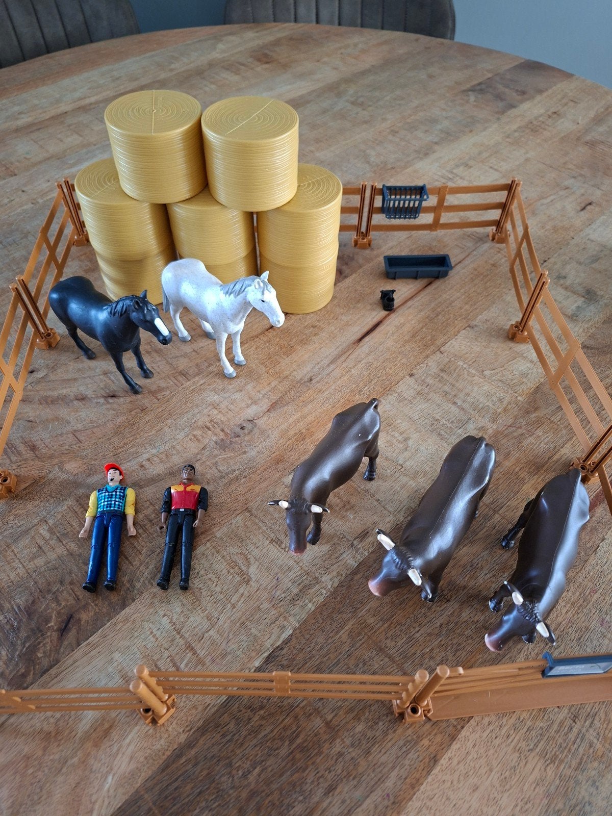 Bruder boerderij speelset met dieren, hekken en figuren, Ophalen of Verzenden, Gebruikt