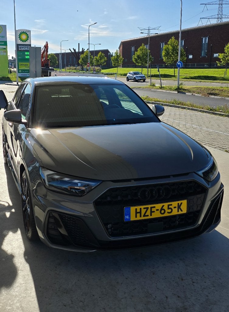Audi A1 S line Automaat Matrix LED Virtual Cockpit, Auto's, Audi, Stof, A1, 610 kg, Particulier