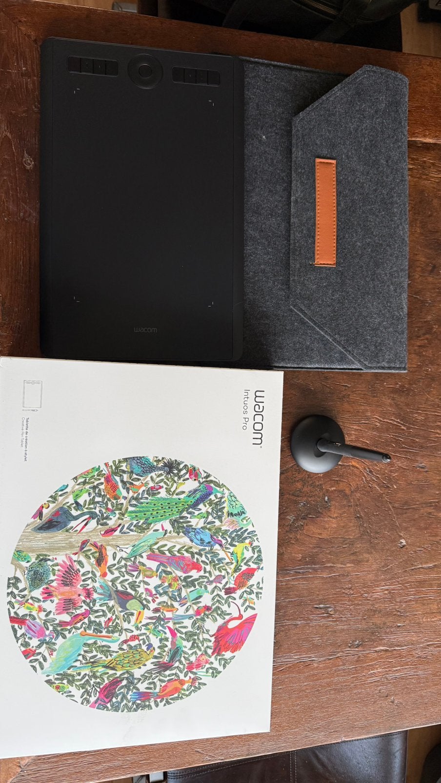 Wacom intuos teken tablet Maat M met vilt hoes, Ophalen of Verzenden, Multi-touch, Zo goed als nieuw, Draadloos