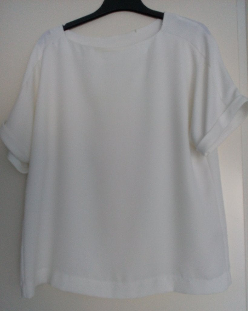 Dames - Witte blouse met korte mouwen en boothals, Ophalen of Verzenden, Zo goed als nieuw, Maat 38/40 (M), Wit
