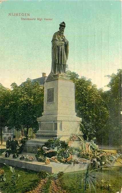 301-275-011 Nijmegen Standbeeld Mgr Hamer, Verzamelen, Verzenden, Voor 1920, Gelderland