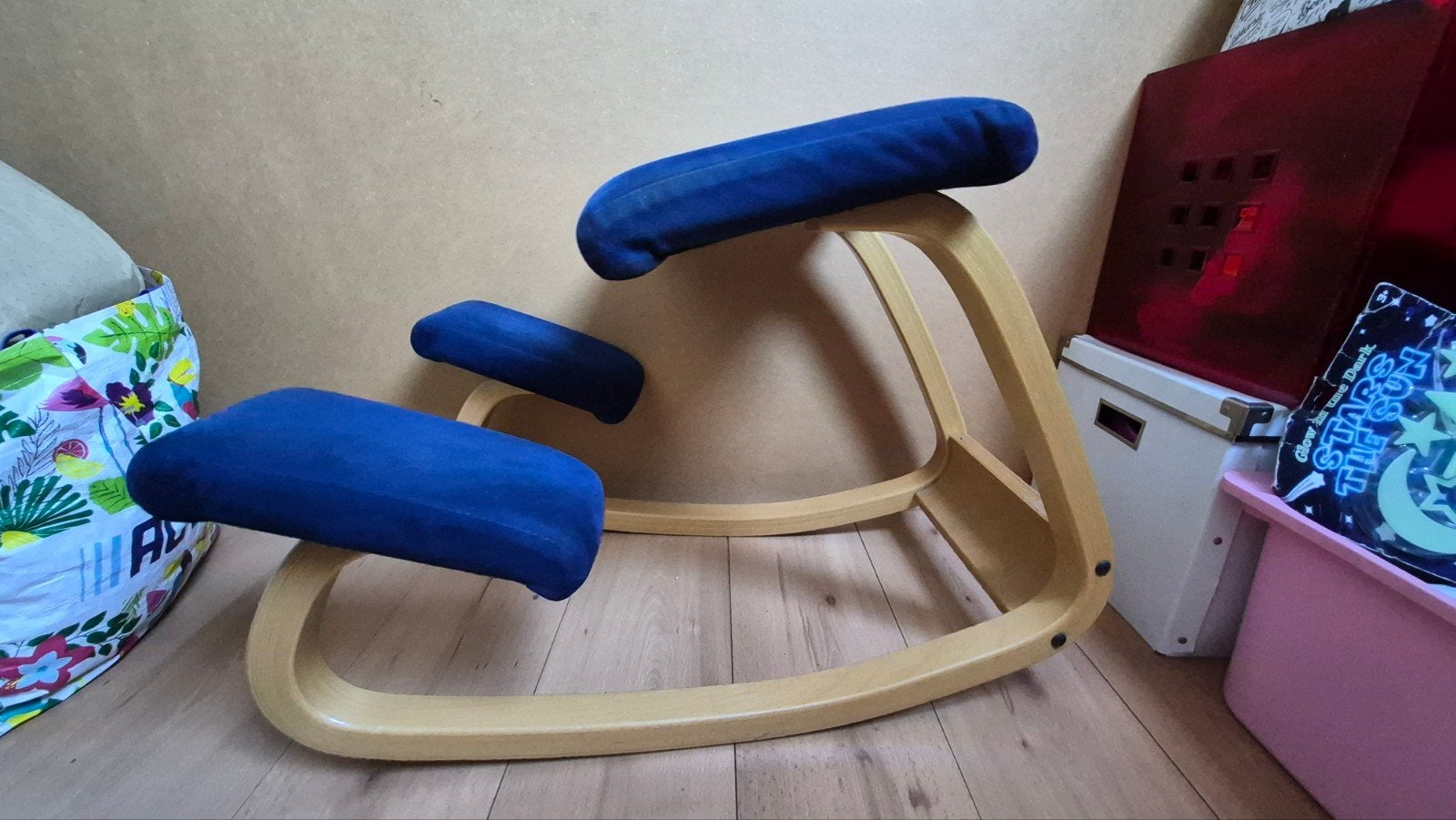 Stokke Knie Stoel - Ergonomisch en Comfortabel, Ophalen, Gebruikt, Blauw, Stof