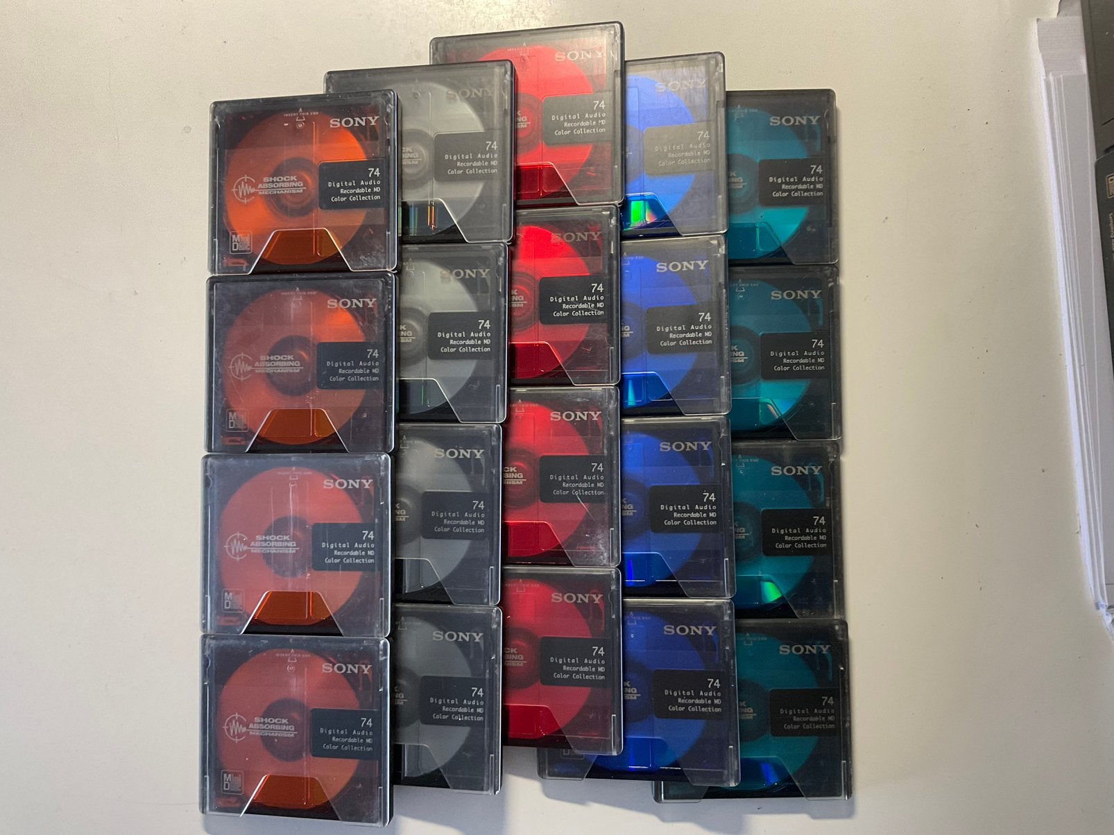 Minidisc’s.  SONY COLOR COLECTION  20x als nieuw. 74 minuten, Ophalen of Verzenden