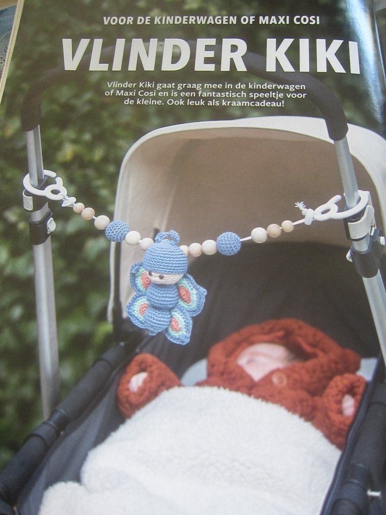 haken haakpatroon baby vlinder KIKI  kinderwagen babykamer, Ophalen of Verzenden, Zo goed als nieuw, Haken, Patroon of Boek
