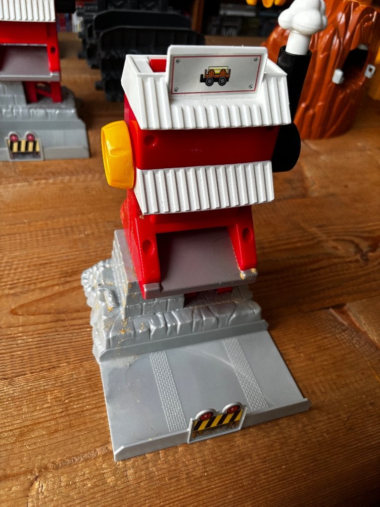 Geotrax laadstation - 4 euro (2x voor 7,50), Kinderen en Baby's, Speelgoed | Fisher-Price, Ophalen of Verzenden, Gebruikt, Speelset