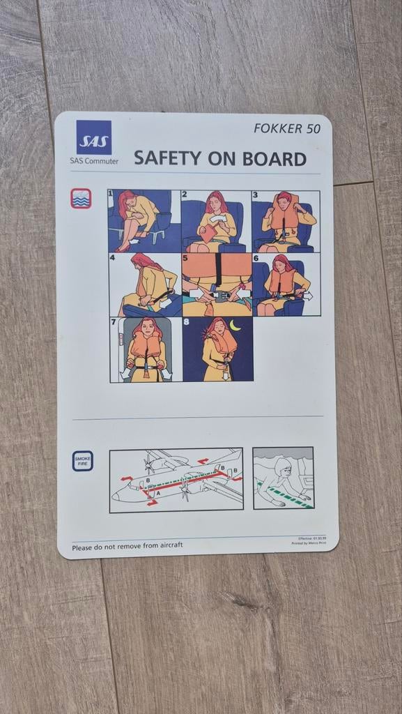 SAS Fokker 50 safety card, Verzenden, Zo goed als nieuw, Kaart, Foto of Prent