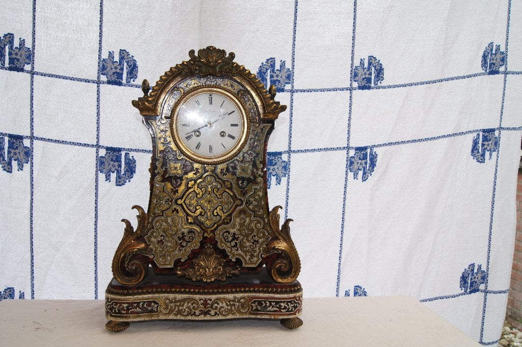 Antieke Franse pendule klok, verguld en gedecoreerd, Antiek en Kunst, Ophalen of Verzenden