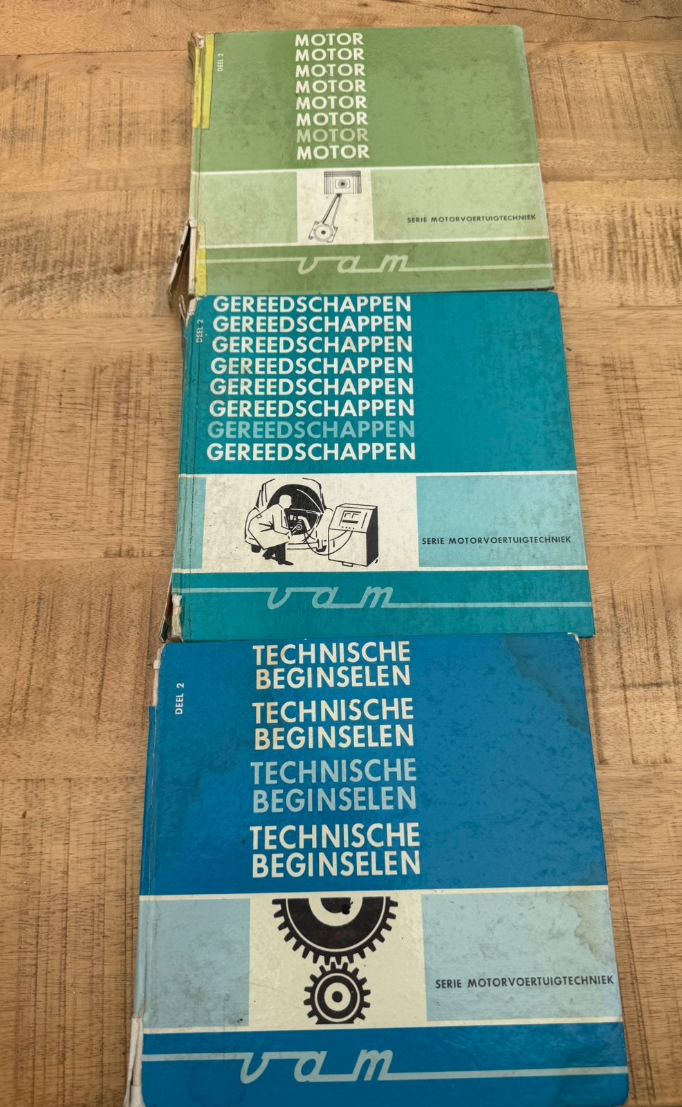 Serie motorvoertuigentechniek 1965,1966 en 1968, Ophalen of Verzenden, Gelezen, Algemeen