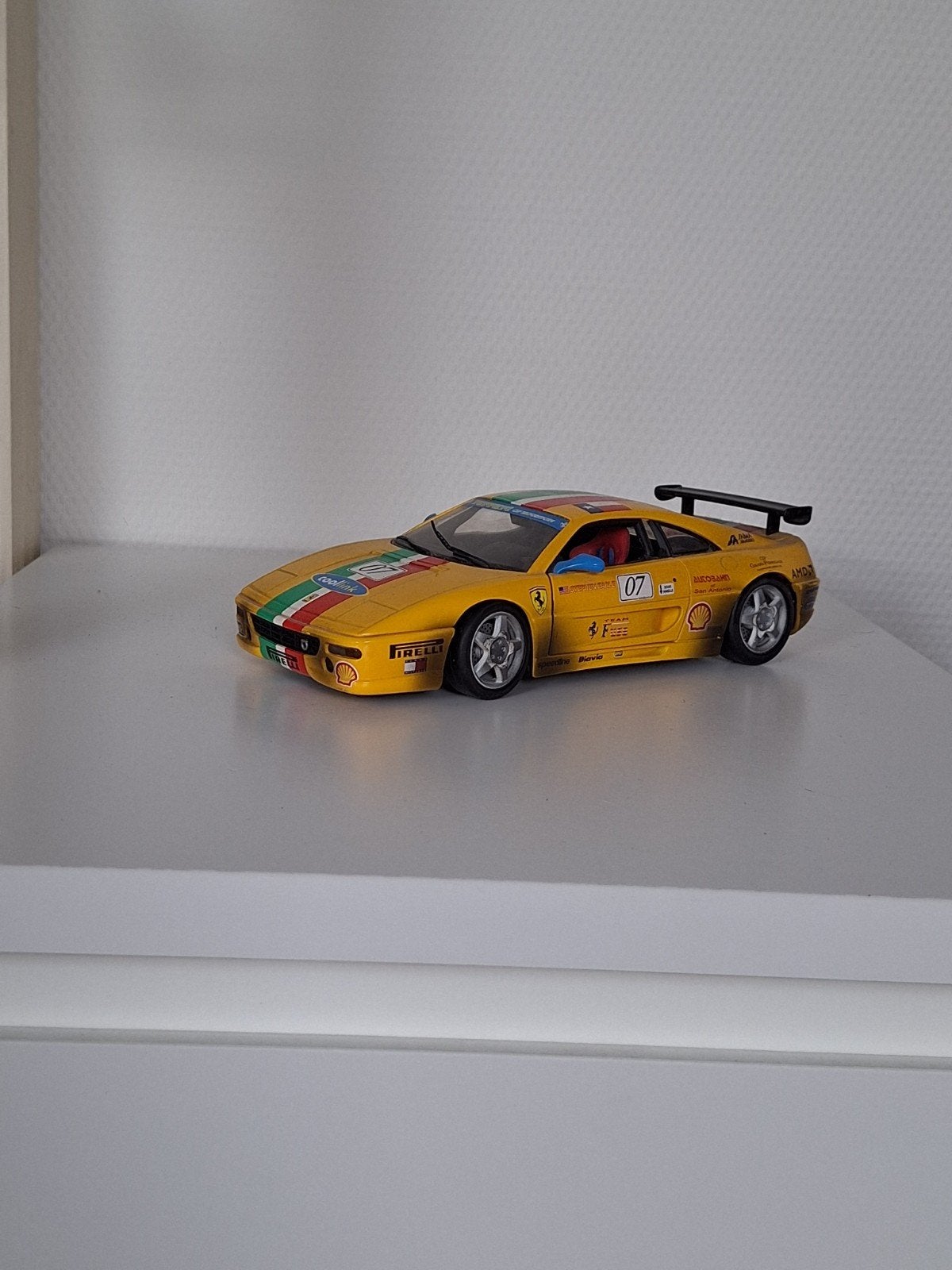 Ferrari F355 Schaal 1:18 Hotwheels, Ophalen of Verzenden, Zo goed als nieuw, Auto, Overige merken