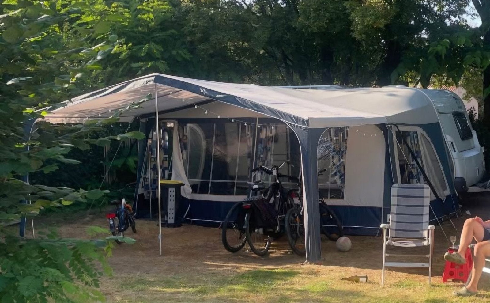 Dorema Multi Nova 240 + caravanluifel Verona, omloopmaat 12, Caravans en Kamperen, Voortenten en Luifels, Gebruikt, Ophalen