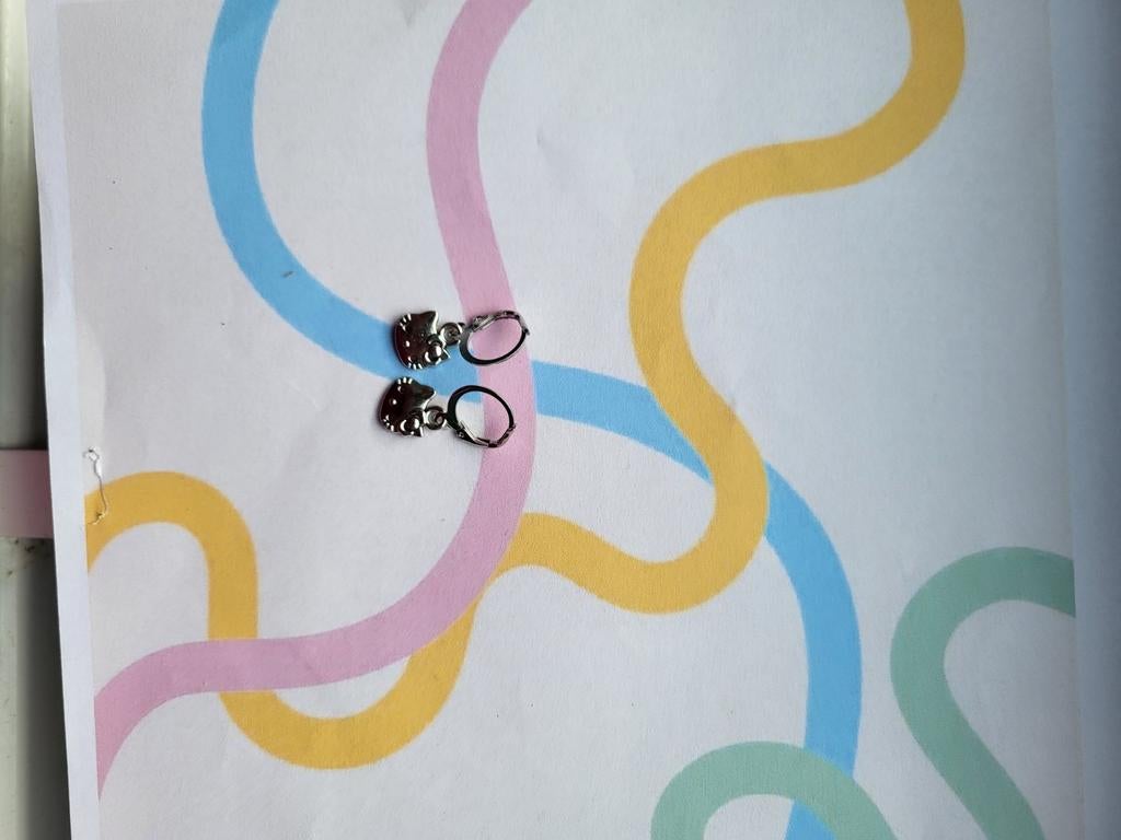 Hello Kitty oorbellen, Ophalen of Verzenden, Nieuw, Zilver, Overige materialen