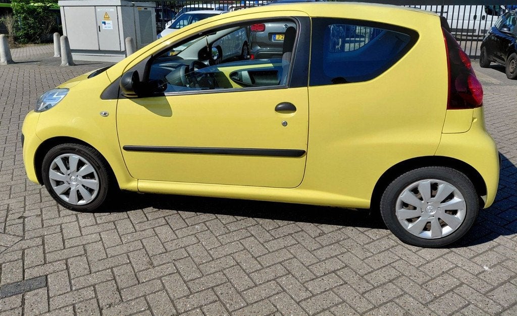 Peugeot 107 1.0 Access Accent, Auto's, Voorwielaandrijving, Euro 5, Stof, Gebruikt