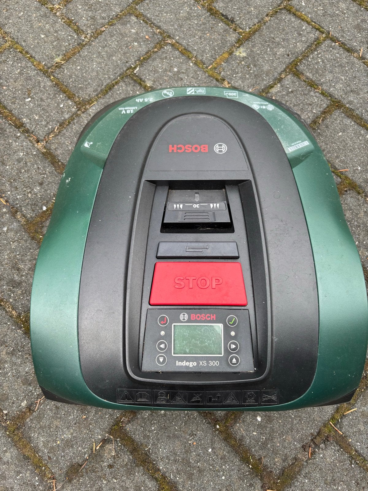 Bosch Indego XS 300 Robotmaaier - Compact en Efficiënt, Ophalen of Verzenden, Gebruikt, Minder dan 20 cm