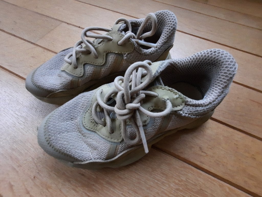 Adidas OZWEEGO schoenen zand maat 34, Adidas, Meisje, Schoenen, Ophalen of Verzenden