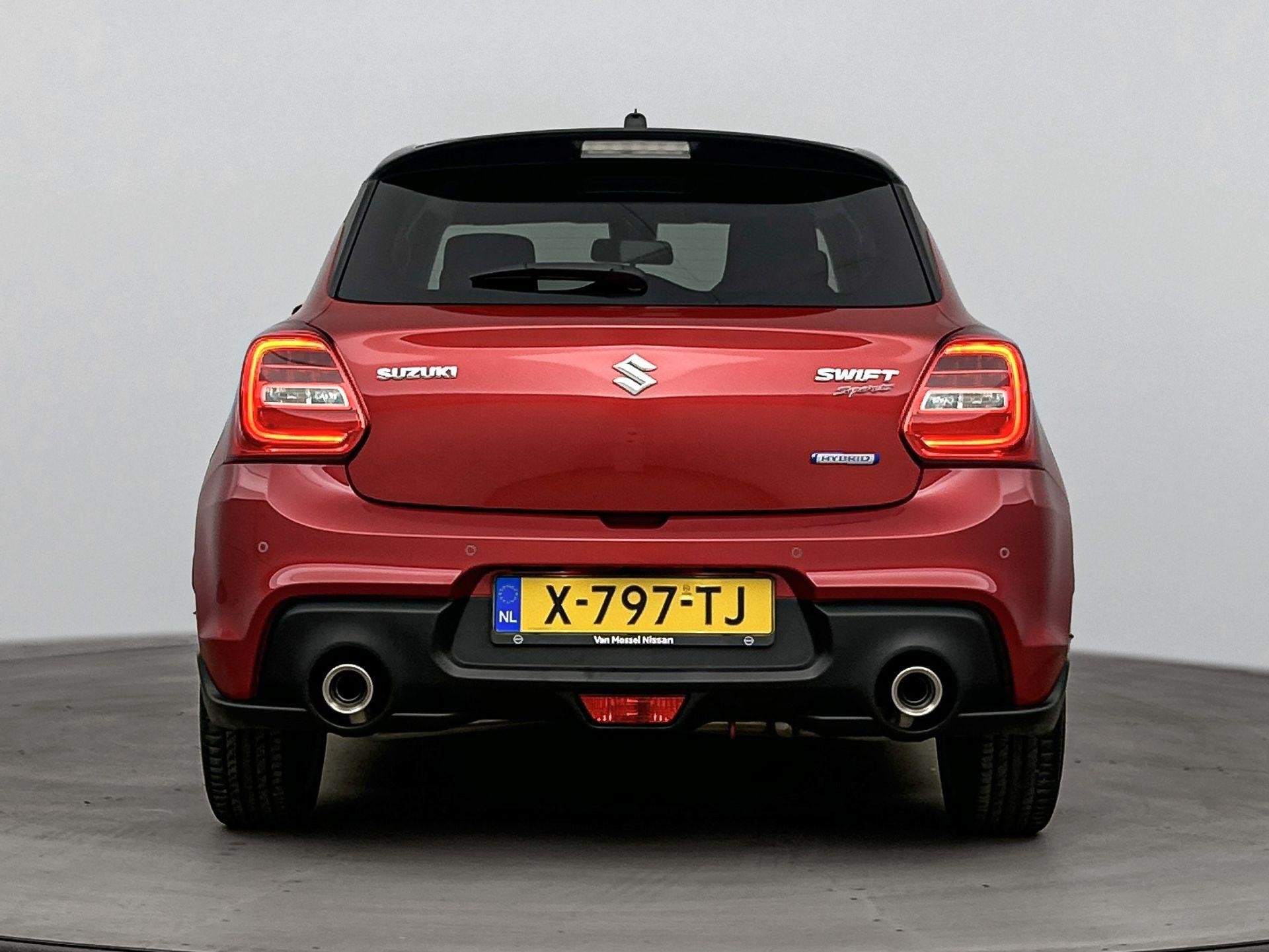 Suzuki Swift 1.4 Sport Smart Hybrid Navigatie | Apple Carpla, Voorwielaandrijving, Stof, Euro 6, 4 cilinders
