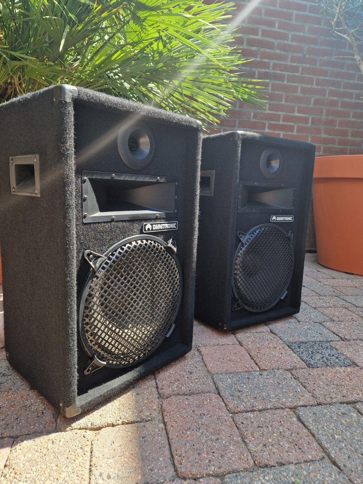 Speakers 400 watt, Ophalen