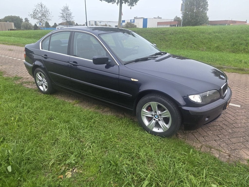 BMW E46 2.5 325XI AUT 2002 Blauw zeldzame 4x4, Auto's, Automaat, Zwart, Vierwielaandrijving, Particulier